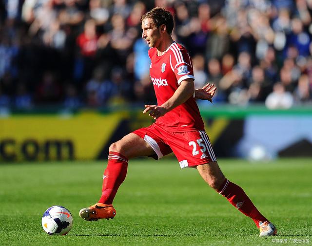 门兴格拉德巴赫发布备战花絮，赛后回应争议，法甲任务艰巨，训练强度明显提升的简单介绍